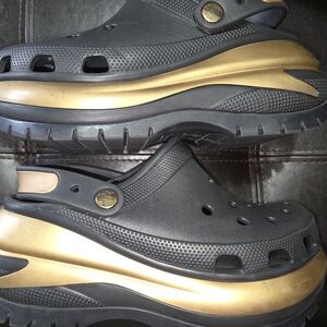 CROCS MEGA CRUSH BLACK/GOLD Size W9 Mens7
